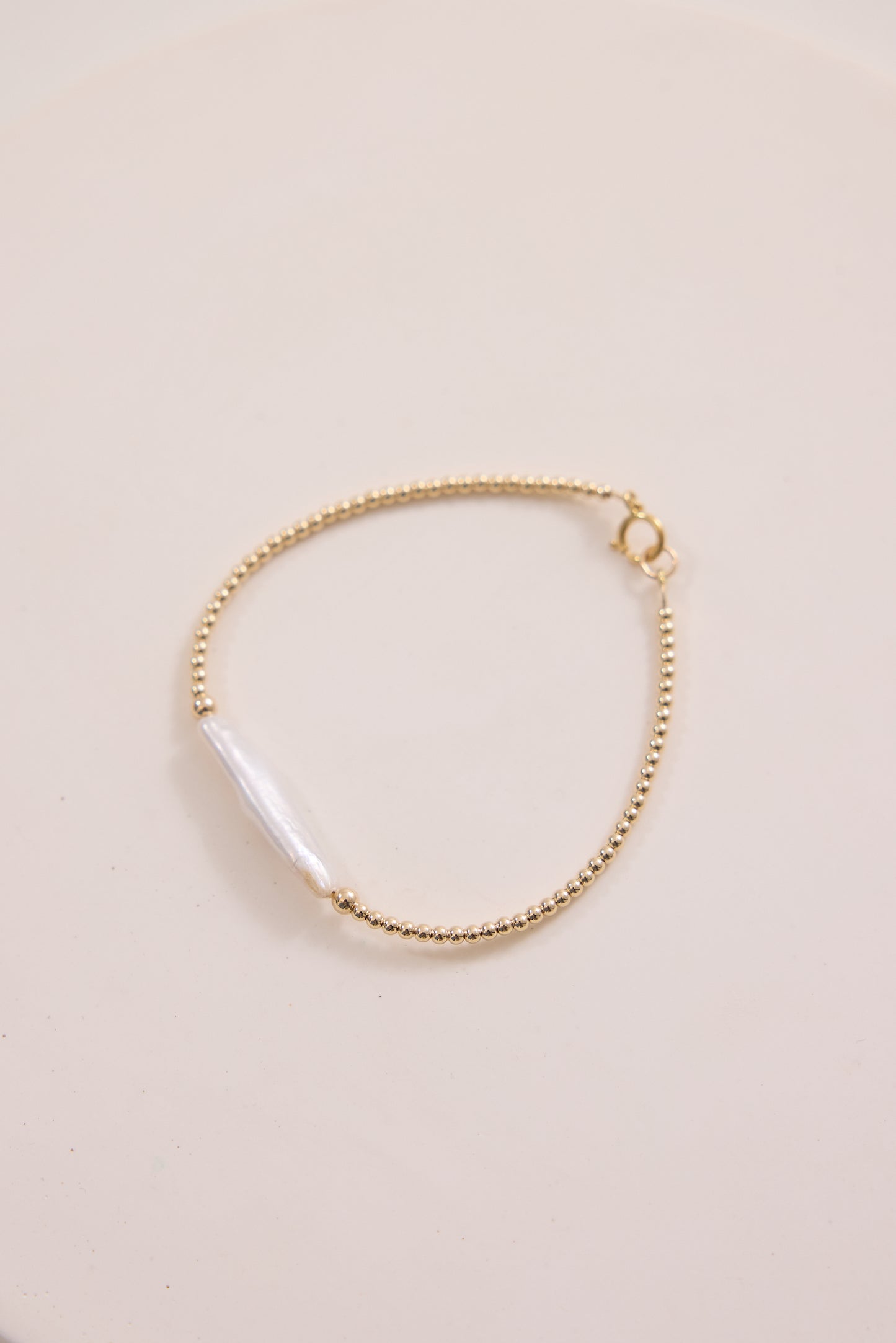 Aria Pearl Shell Bracelet - Gold