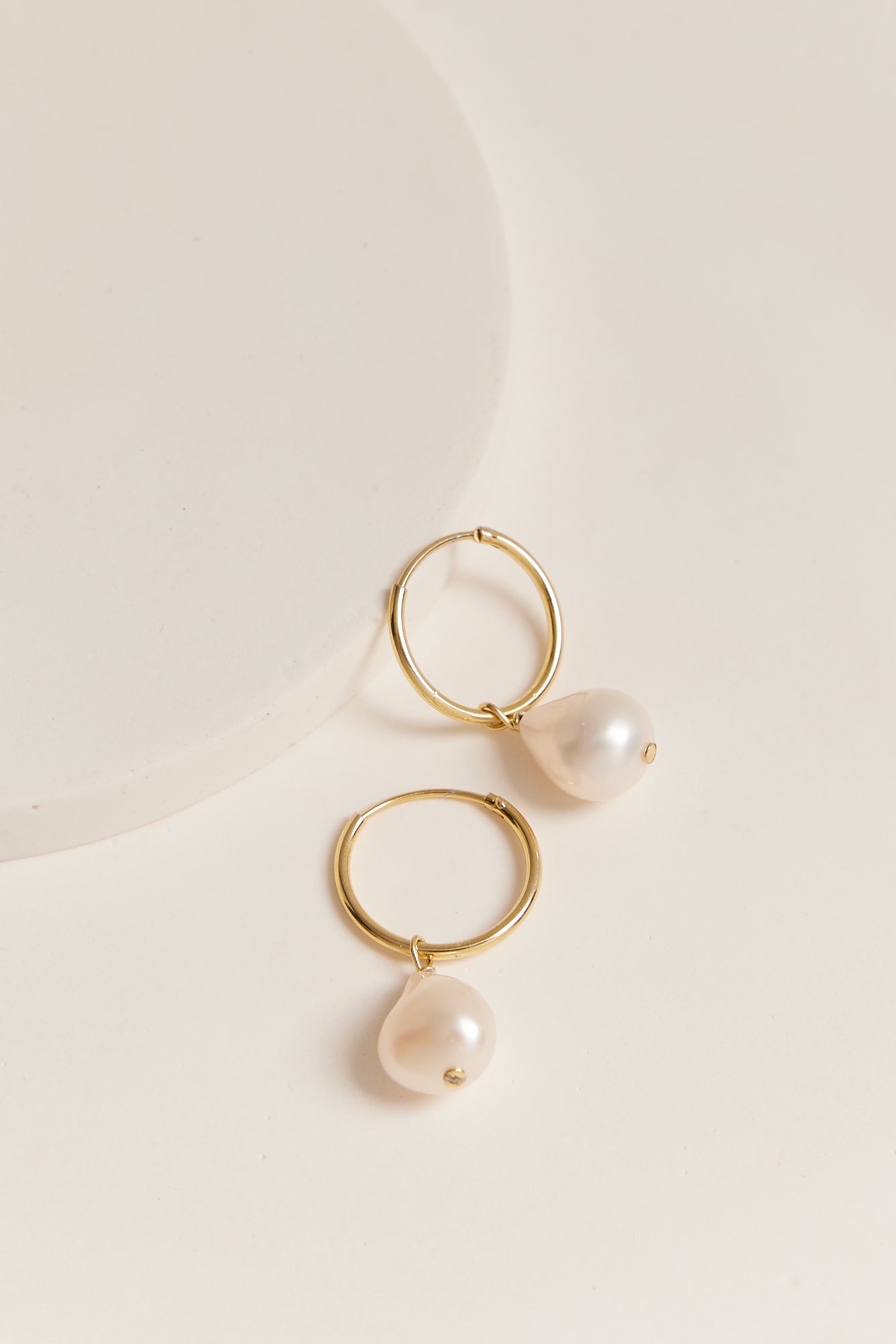 Bree Small Hoop Earrings Gold