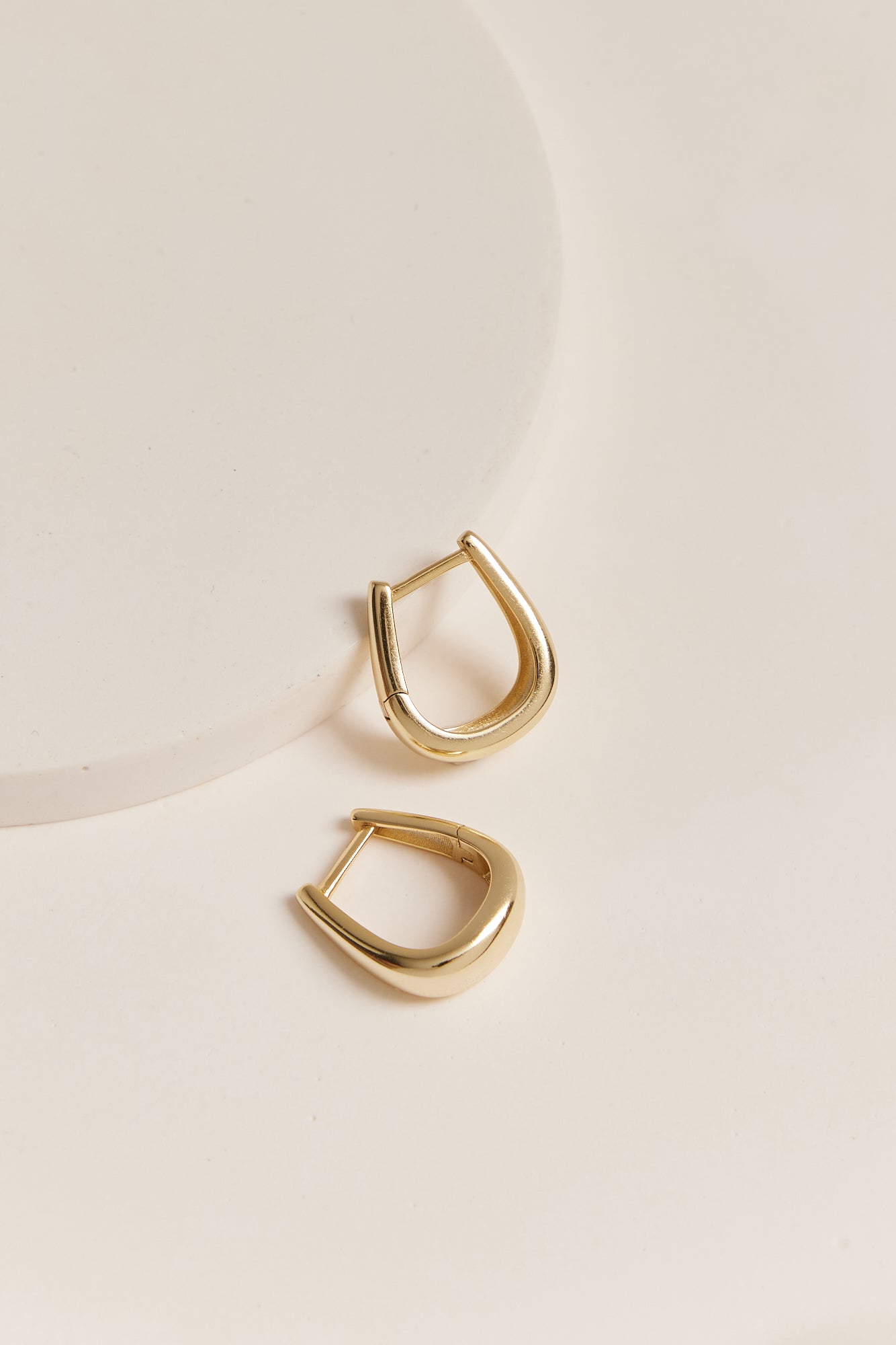 Ada Hoop Earrings Gold