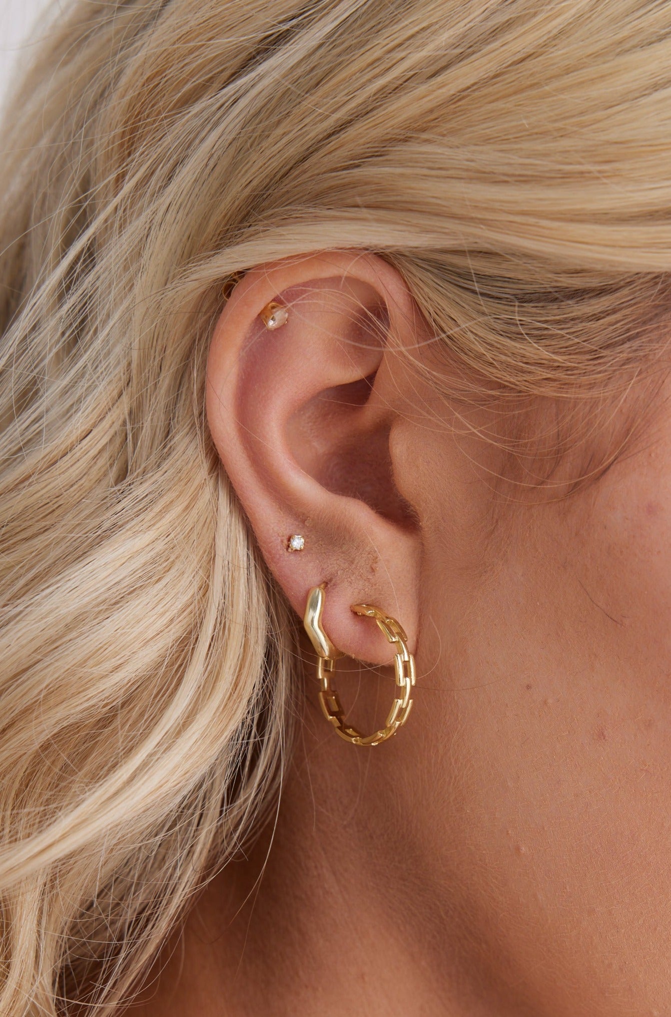 Sia Earrings Gold