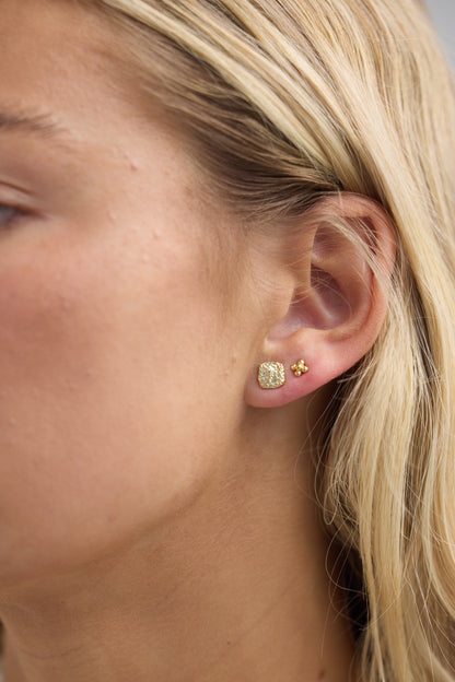 Lara Earrings Gold